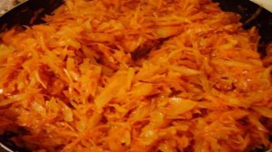 Капуста тушеная с луком