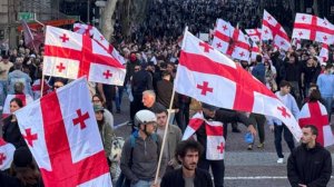 «Силовики готовы к любому повороту событий»: в Грузии не утихают протесты