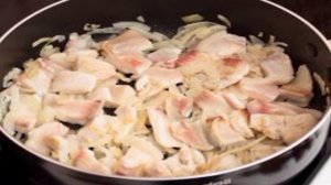Минтай жареный в сметане