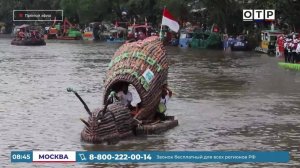 Экологический парад пластиковых лодок в Индонезии