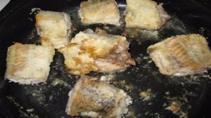 Минтай с луком и морковью