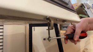 Двухфонтурная вязальная машина Brother KH-893/KR-850 | Установка и регулировка нижней фонтуры