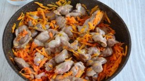 Капуста тушеная с куриными желудками