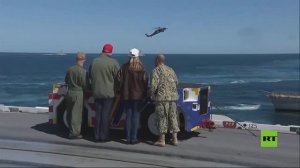 ترامب يراقب التدريبات البحرية من على متن حاملة الطائرات "يو إس إس جورج بوش"