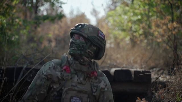 Они не штурмуют укрепления, но их подвиг — наравне с боевыми задачами. смотреть онлайн