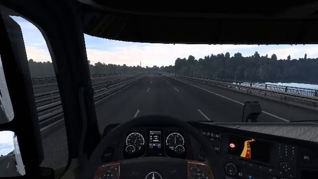 Дальнобой по Европе: Вечер, кабина, покой 🚛🌆🧘