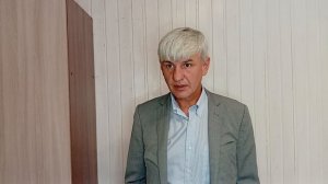 врач