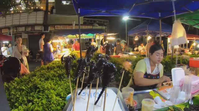 ТАИЛАНД о.ПХУКЕТ СЕЙЧАС РЫНОК ВКУСНОЙ ЕДЫ,ЦЕНЫ.ГДЕ ВЫГОДНО МЕНЯЕМ ДЕНЬГИ ОНЛАЙН.ПЛЯЖ КАРОН,КАТА БИЧ смотреть онлайн