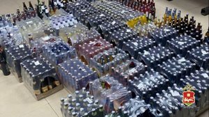 Свыше 500 литров спиртного изъяли полицейские Хакасии