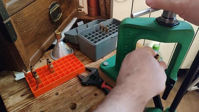 Разбираю бадабумные патроны для проверки навески.. смотреть онлайн