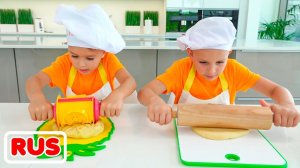 Ребята готовят завтрак для мамы! Видео от Влада и Ники!