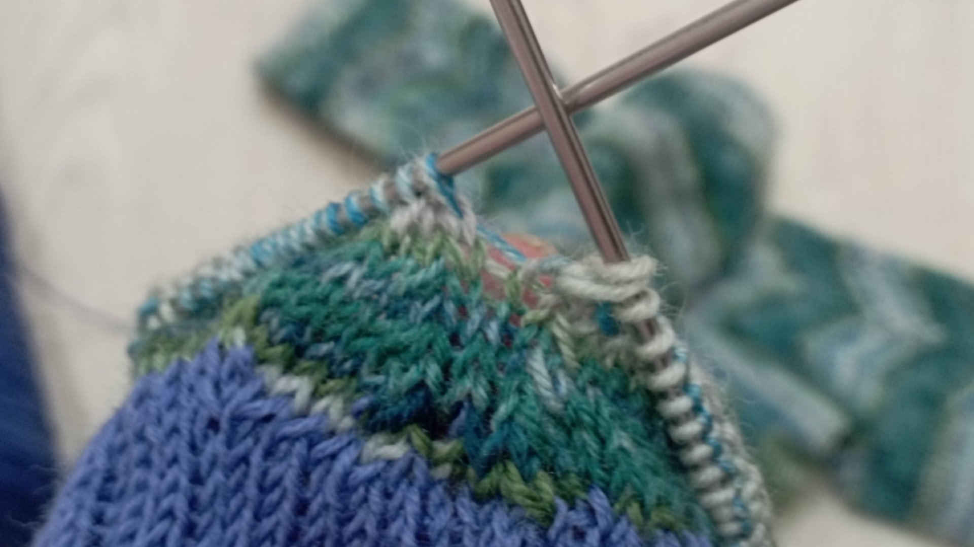 В октябре носки "Трава сентября". Работа над ошибками смотреть онлайн