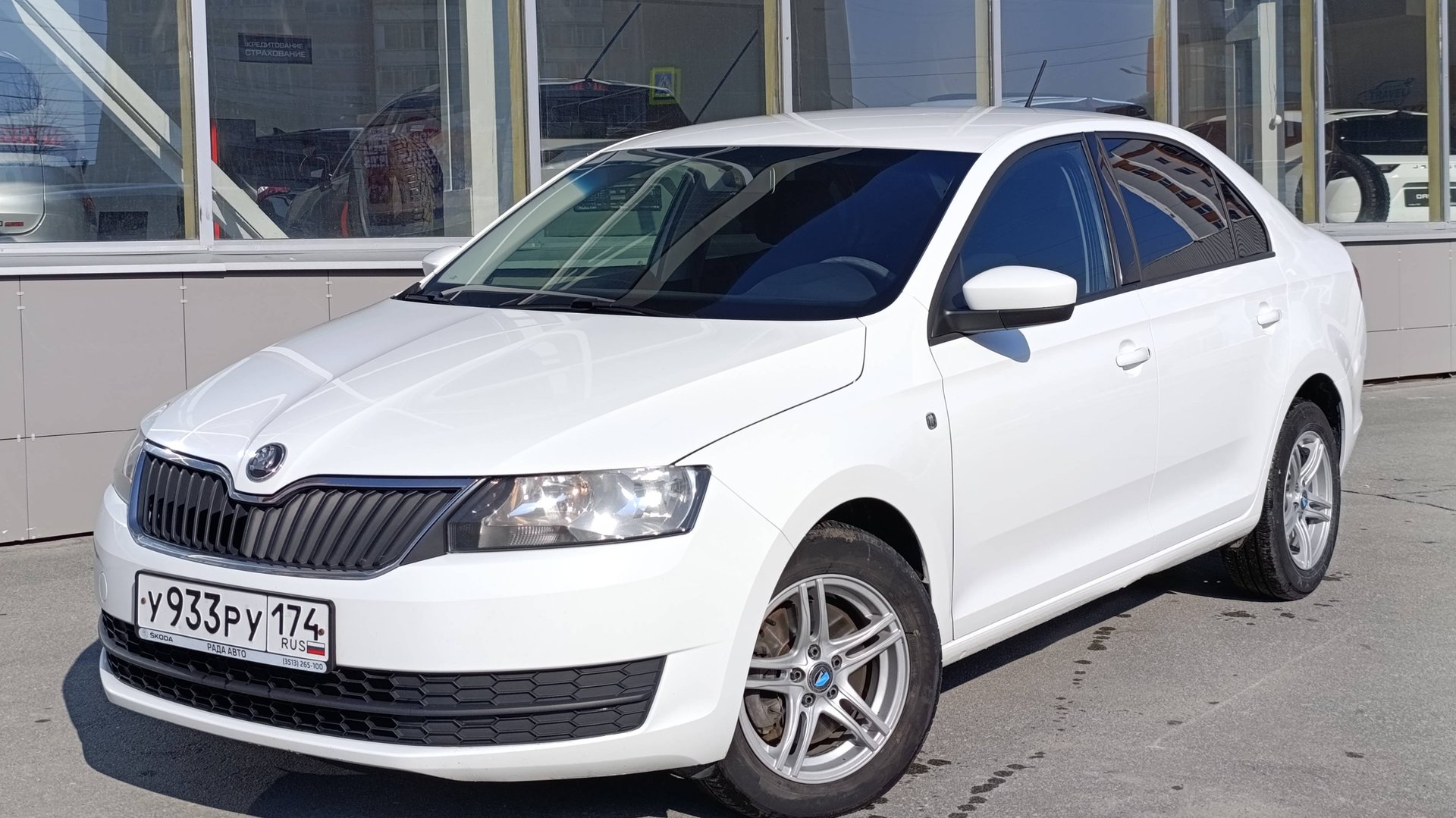 Обзор автомобиля SKODA RAPID год 2014 смотреть онлайн