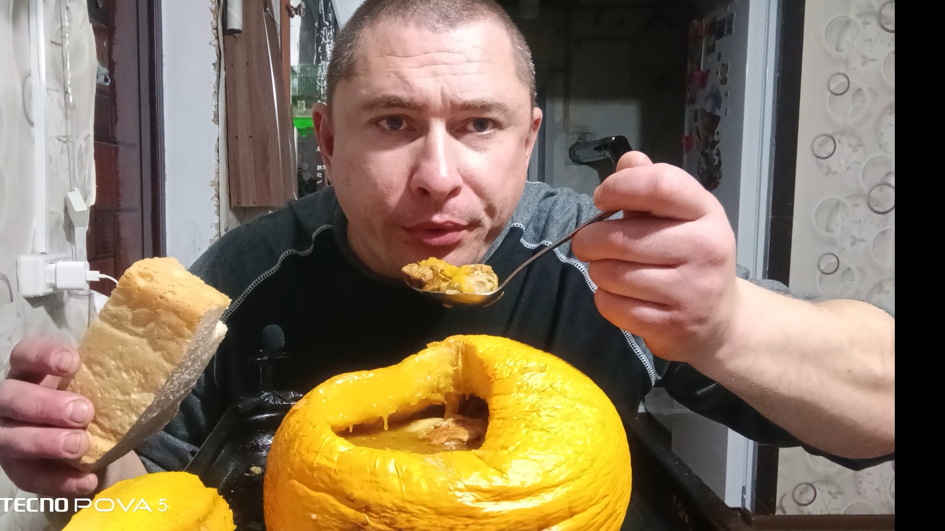мукбанг/обжорыч/фаршированная тыква со свининой/