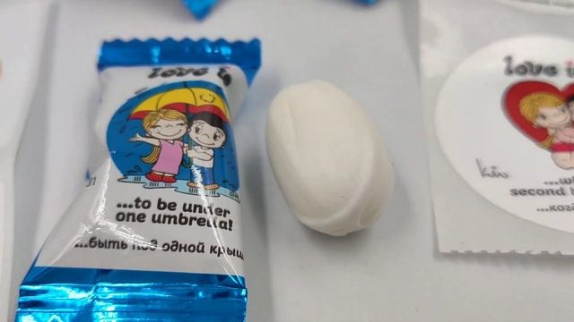 Сливочные жевательные конфеты LOVE IS. Вкус СЛИВКИ. Набор 18шт открытка + наклейки