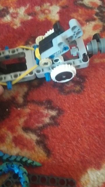 Он правда был сломан когда я его достал я не знал что он сломан(((