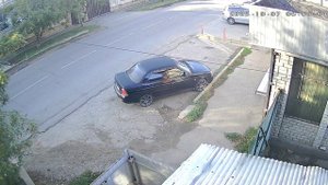 долбоящер в 8 утра под окнами 🏠