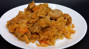 Тушеная капуста с мясом и кус-кусом на ужин