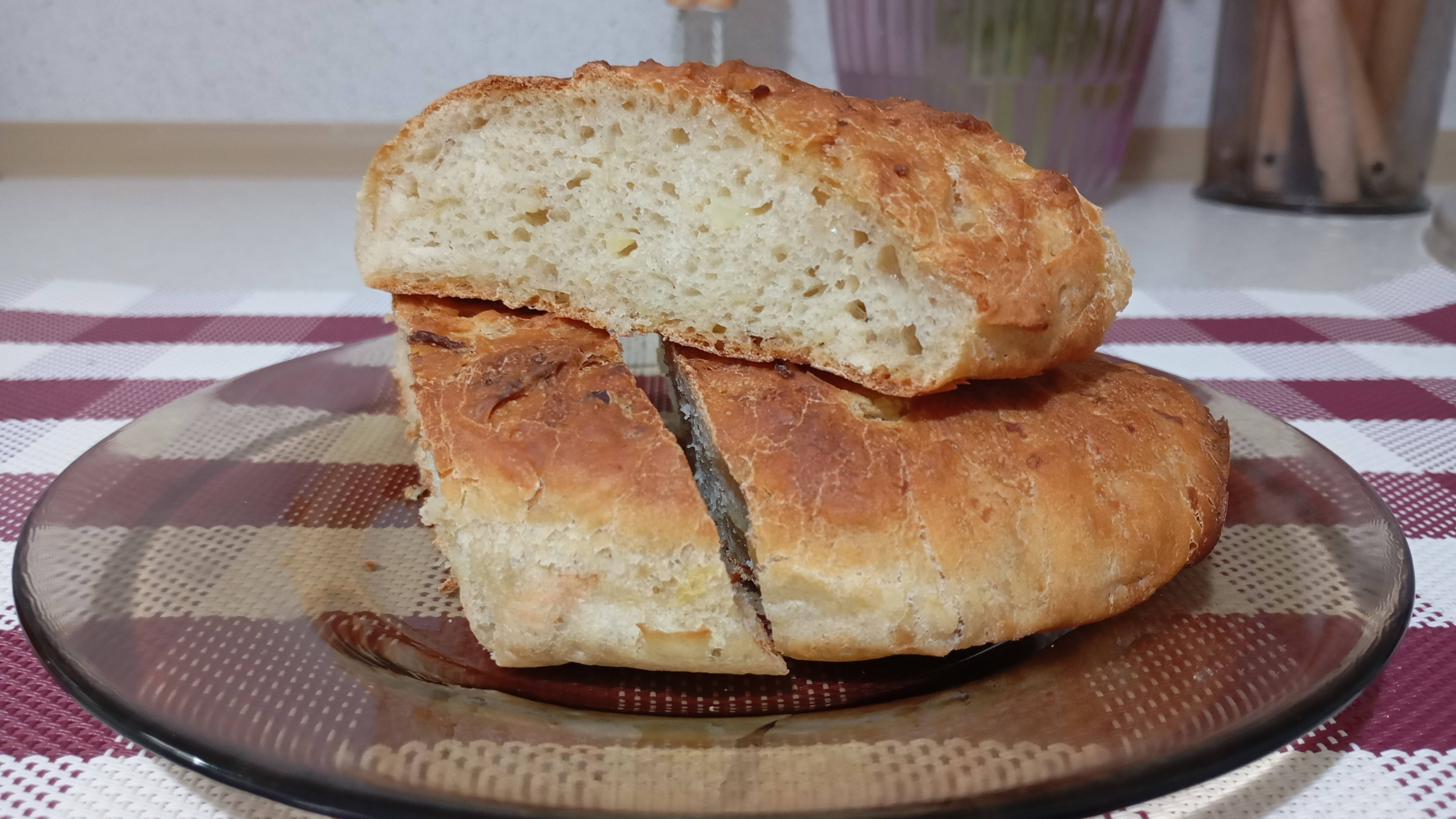 Хлебушек с Картофелем и луком.