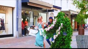 French Bushman sur Annecy - France 🇫🇷, la ville la plus belle du France 🇫🇷 . 👉