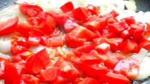 Макароны с сардельками в томатном соусе