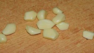 Молочный хлеб с чесноком в хлебопечке