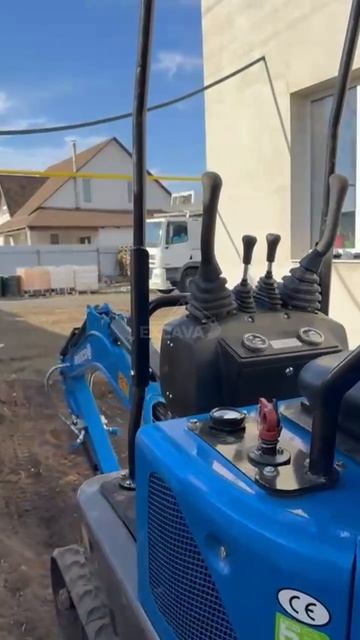 Отзыв о компании EXCAVA на Rippa мини-экскаватор (экскава) смотреть онлайн