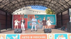 "Земля - наш дом" музыка Т.Бердигулова и Боты Кали, со.О.Валенчиц - исполняет группа "Моя Виктория"