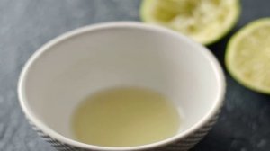 Напиток из лайма с мятой