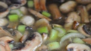 Крем-суп с грибами и сыром