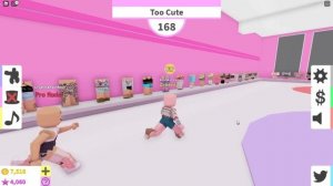 ПОКАЗ МОД, НО МЫ ОДЕВАЕМСЯ КАК В ЖИЗНИ! Roblox Fashion Famous