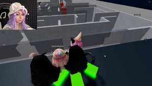 МЫ ВСЕ СТАЛИ ОГРОМНЫМИ ГОЛОВАМИ! КТО СМОЖЕТ ВЫЖИТЬ?! Roblox Escape Running Head