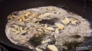 Креветки чесночном соусе