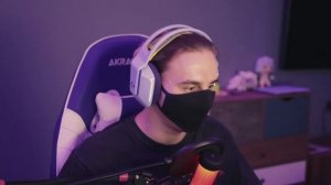 ОБЩАЕМСЯ С ЧАТОМ И ИГРАЕМ В РОБЛОКС!