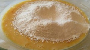 Молочный пирог с кусочками шоколада