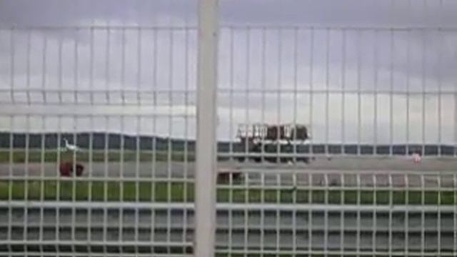 Посадка самолёта в аэропорту 
