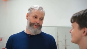 Зачем миллиардеры возвращаются в школы? | фильм проекта «Нормальные люди»