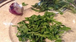 Креветки с руколой