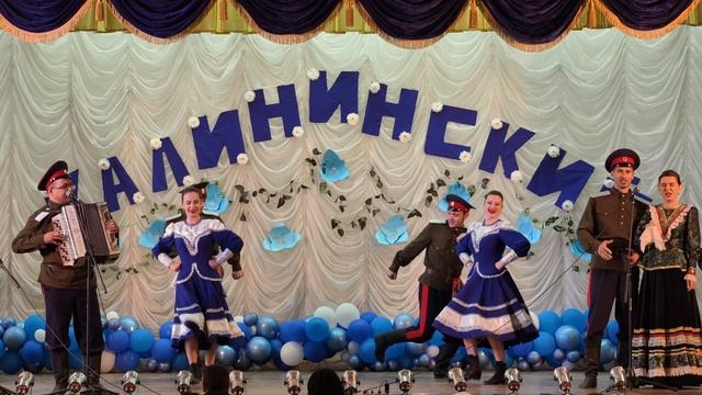 Донское сияние поздравил с Днём хутора Калининский смотреть онлайн