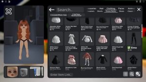 МОЯ БАБУШКА ДЕЛАЕТ СКИН В РОБЛОКСЕ!