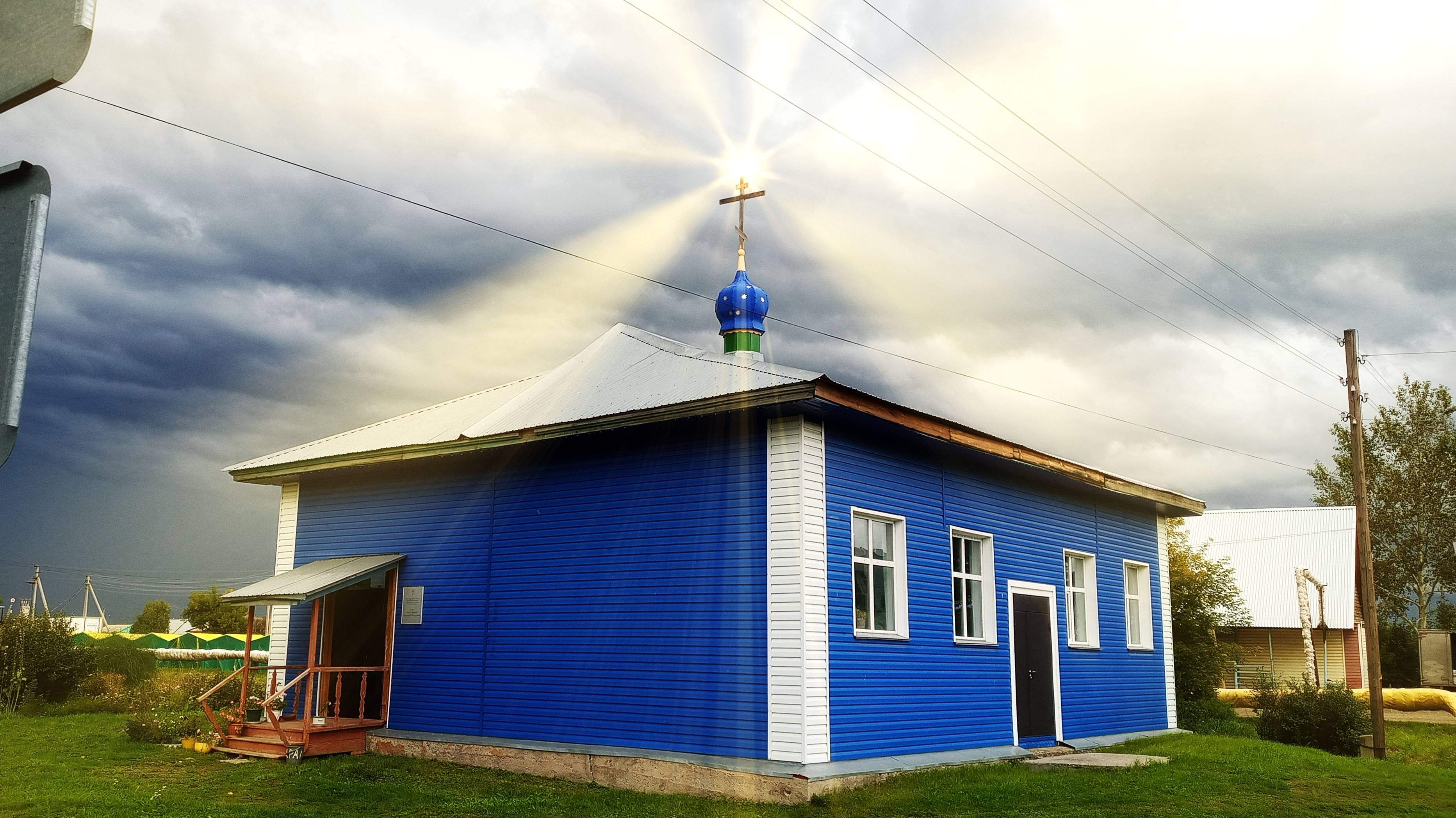 ХРАМ В ЧЕСТЬ ПОКРОВА ПРЕСВЯТОЙ БОГОРОДИЦЫ. ПРЕОБРАЖЕНИЕ.