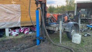Скважина глубиной 29 метров в пригороде.