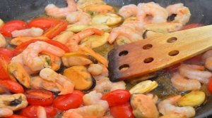 Макароны с мидиями