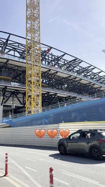 СТАДИОН БАРСЕЛОНЫ НЕ ГОТОВ… смотреть онлайн