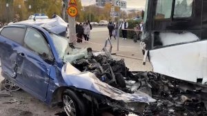 Груда металла и кровь: появились кадры с места массовой аварии в Ижевске