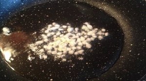 Макароны с соусом из брокколи и креветками