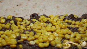 Макароны с фасолью, кукурузой и цыпленком