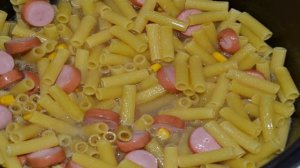 Макароны с сосисками в мультиварке
