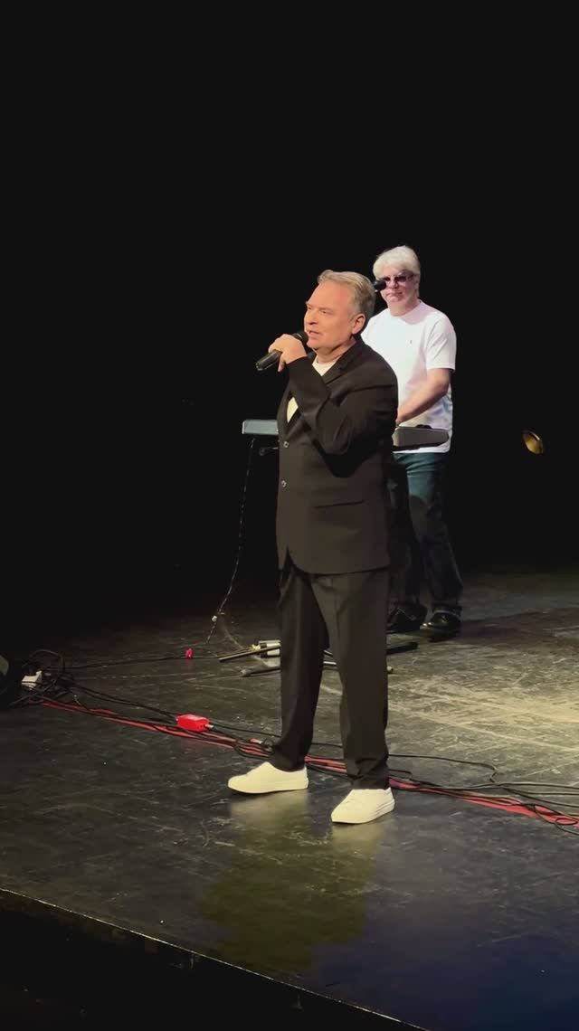 И вновь "Я люблю свою жену" Александр Добронравов #музыка #ялюблюсвоюжену смотреть онлайн