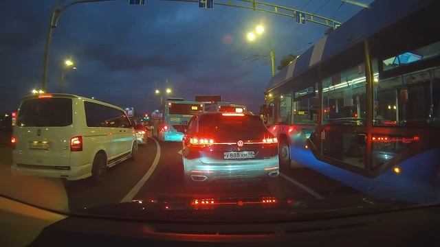 Россия. Санкт-Петербург. 06.10.2025. 1/2
